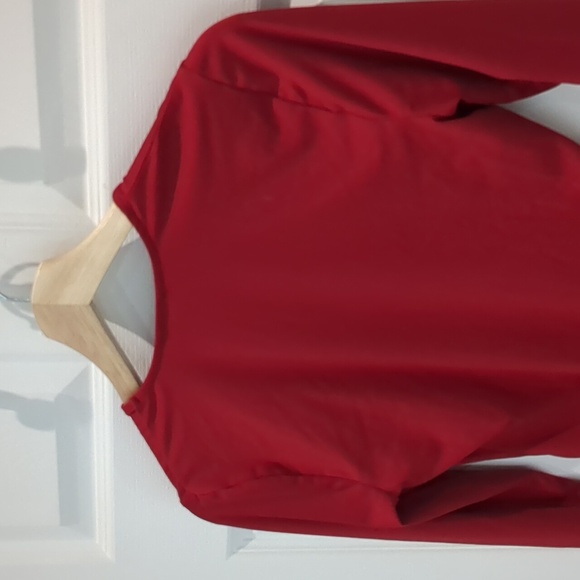 Guess v neck top - Picture 4 of 4